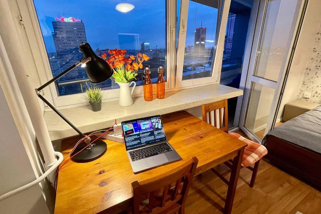 바르샤바 Orange Metro Fast Wifi 1Gbs Big Tv Hbo Appletv 아파트 외부 사진